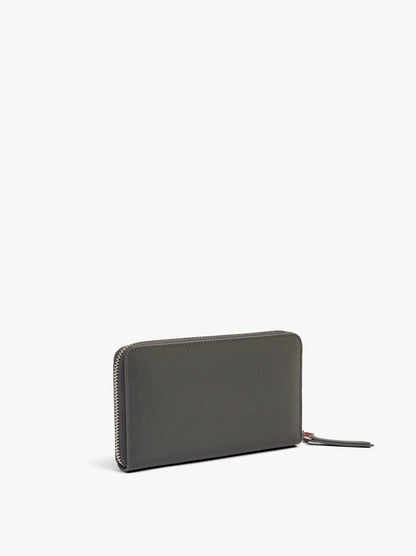 Wallet With Soft Texture With Zipper Closure