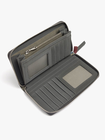 Wallet With Soft Texture With Zipper Closure