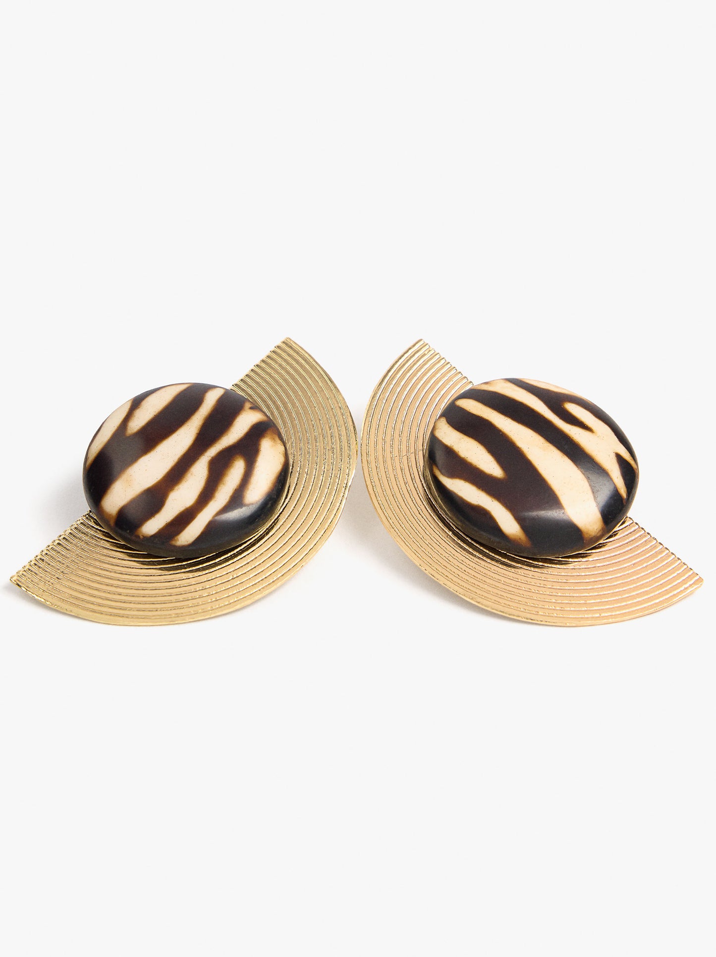 Maxi Semicircle Earrings With Resin