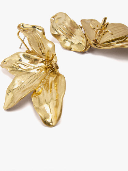 Maxi Half-Flower Earrings With Embossed Detail