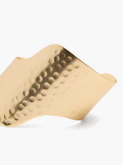 Rigid Bracelet With Wave