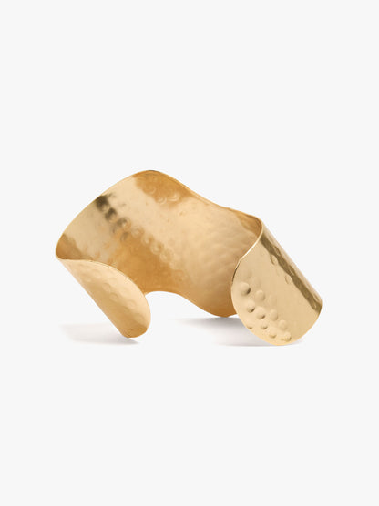 Rigid Bracelet With Wave