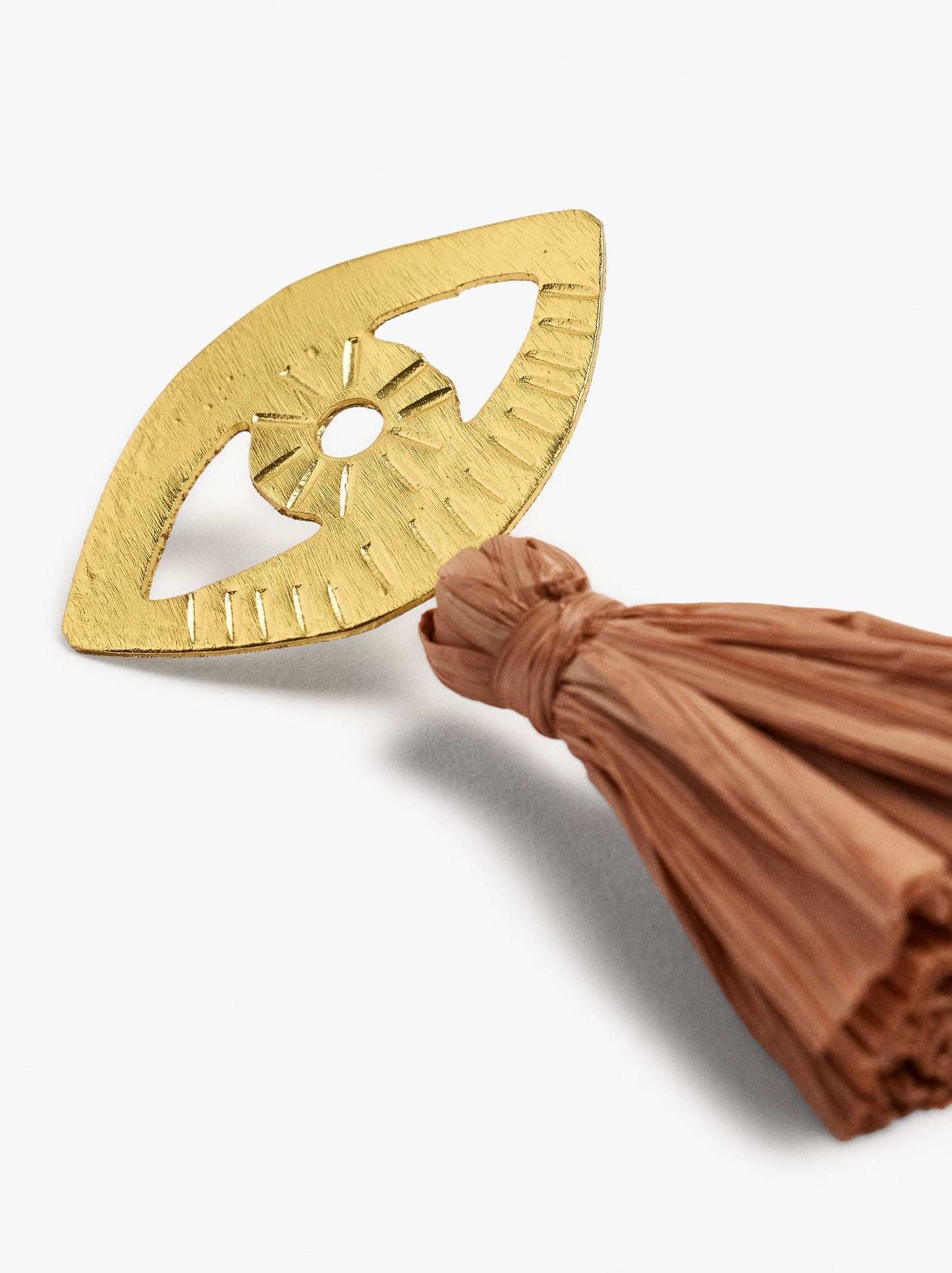 Long Earrings With Raffia