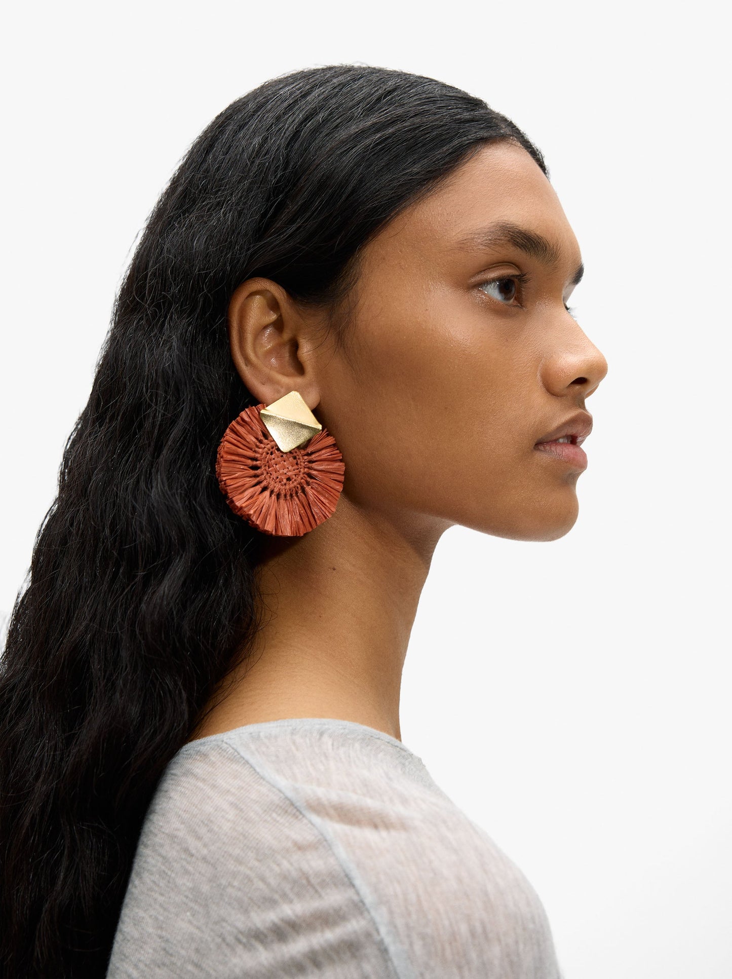 Maxi Round Earrings With Raffia