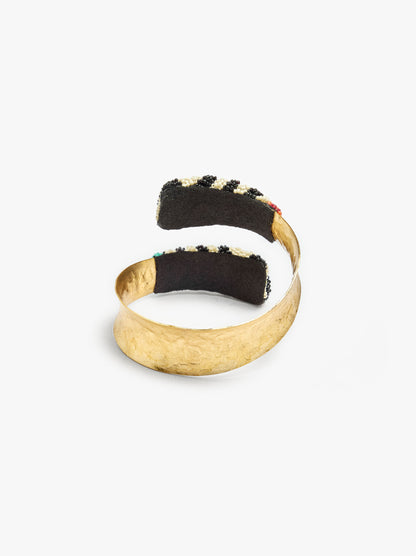Rigid Crossed Bracelet With Beads