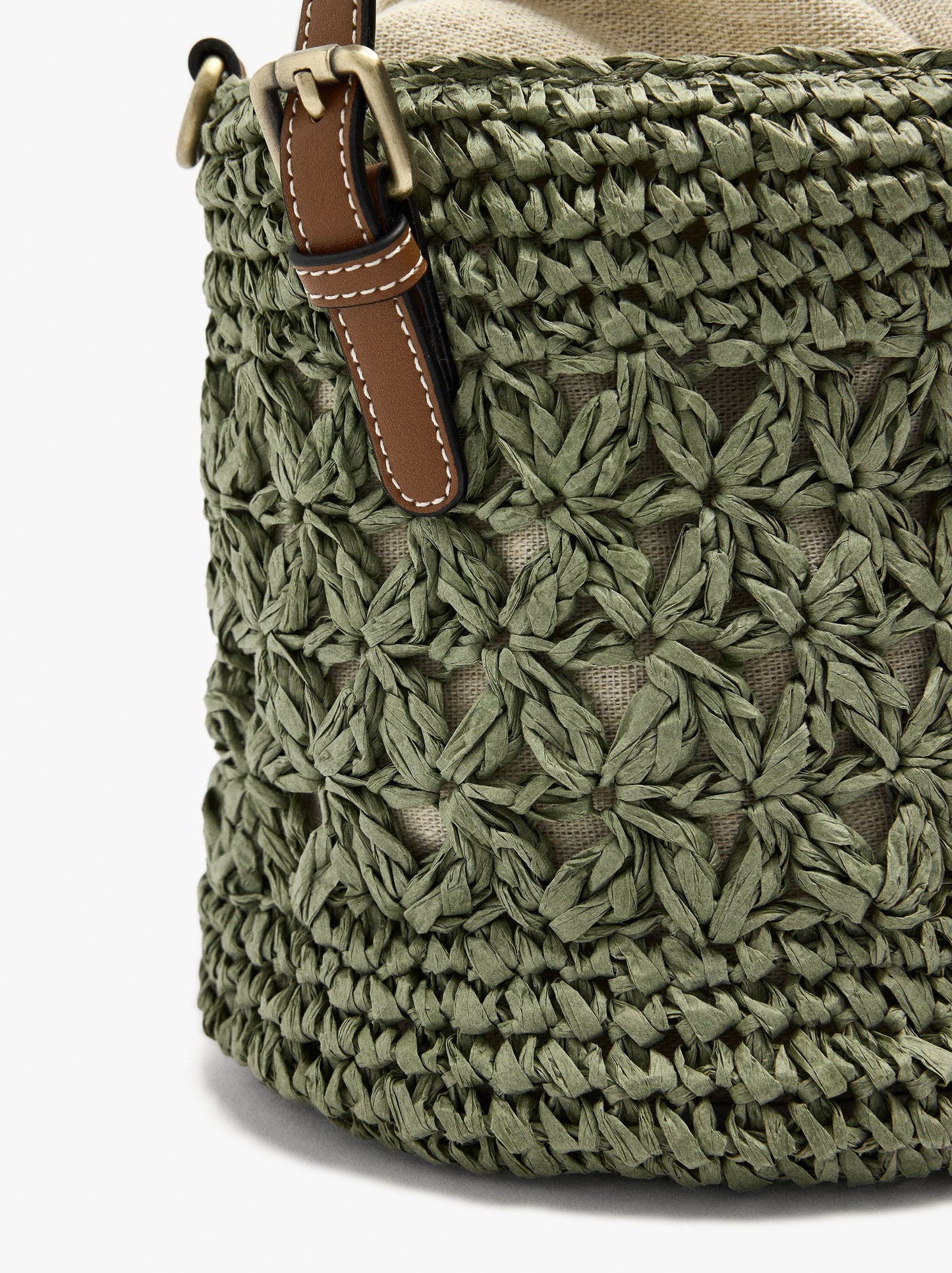Bucket Bag With Paper Straw Effect