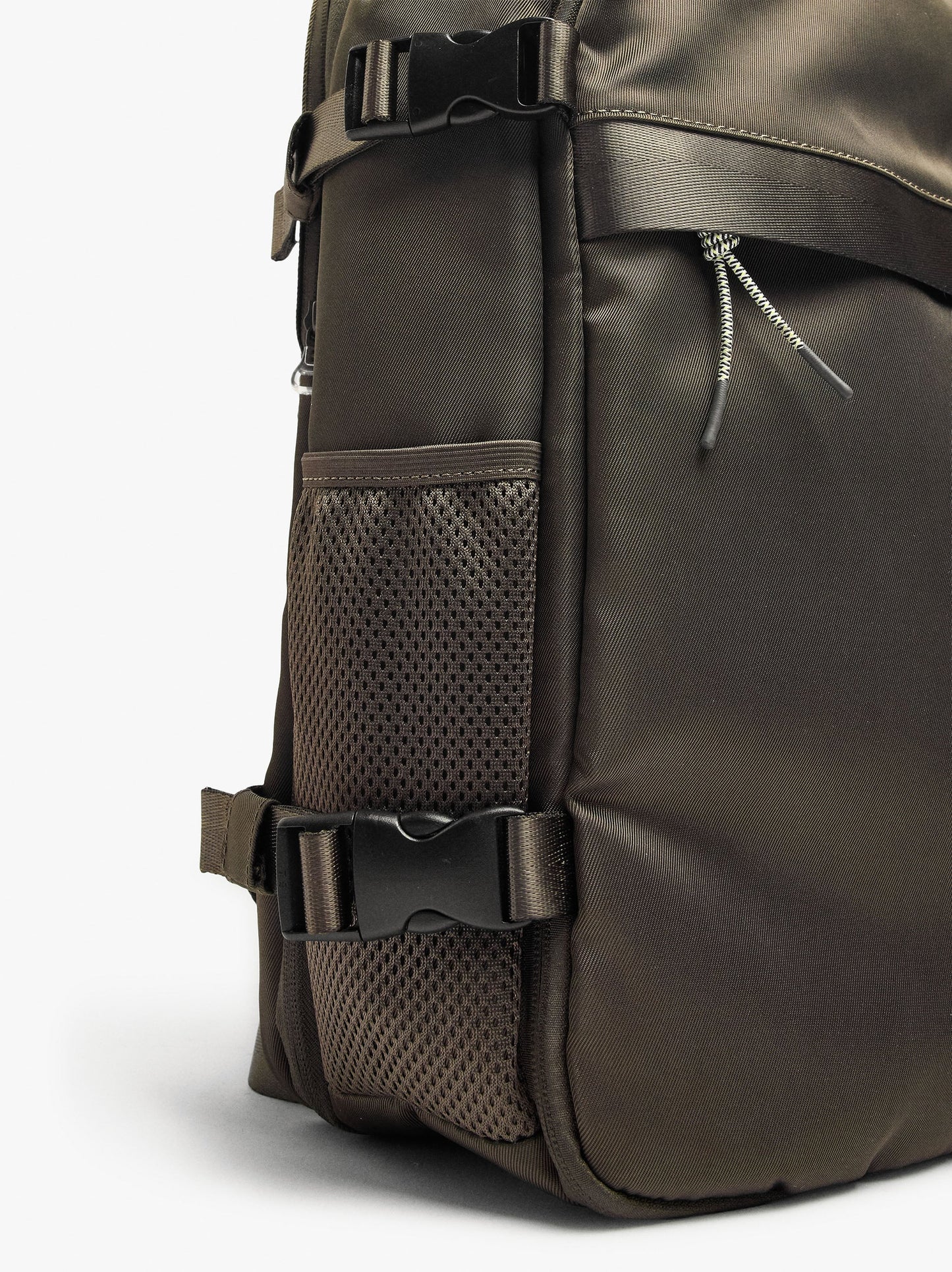 Extendable Nylon Cabin Backpack With Bottle Holder