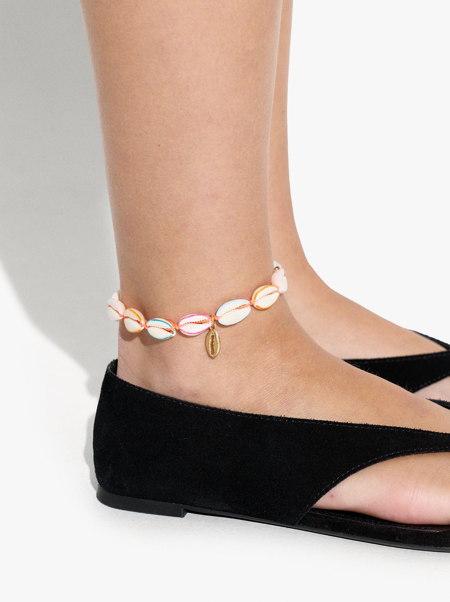 Ankle Bracelet Of Shells With Enamel