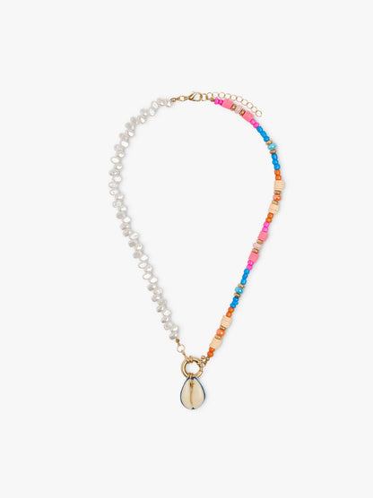 Short Necklace With Glass Beads And Pearls With Shell