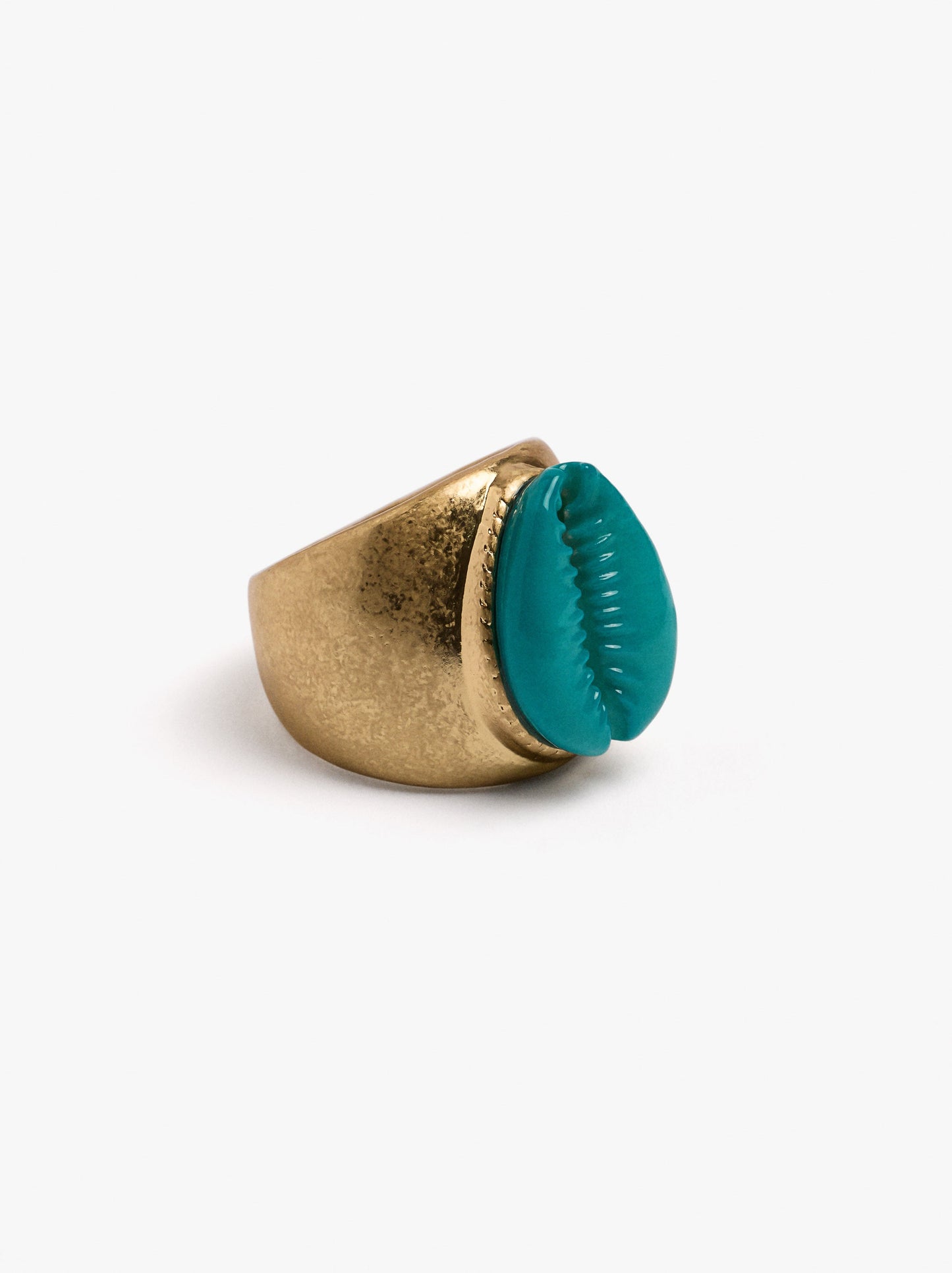 Ring With Enamelled Shell