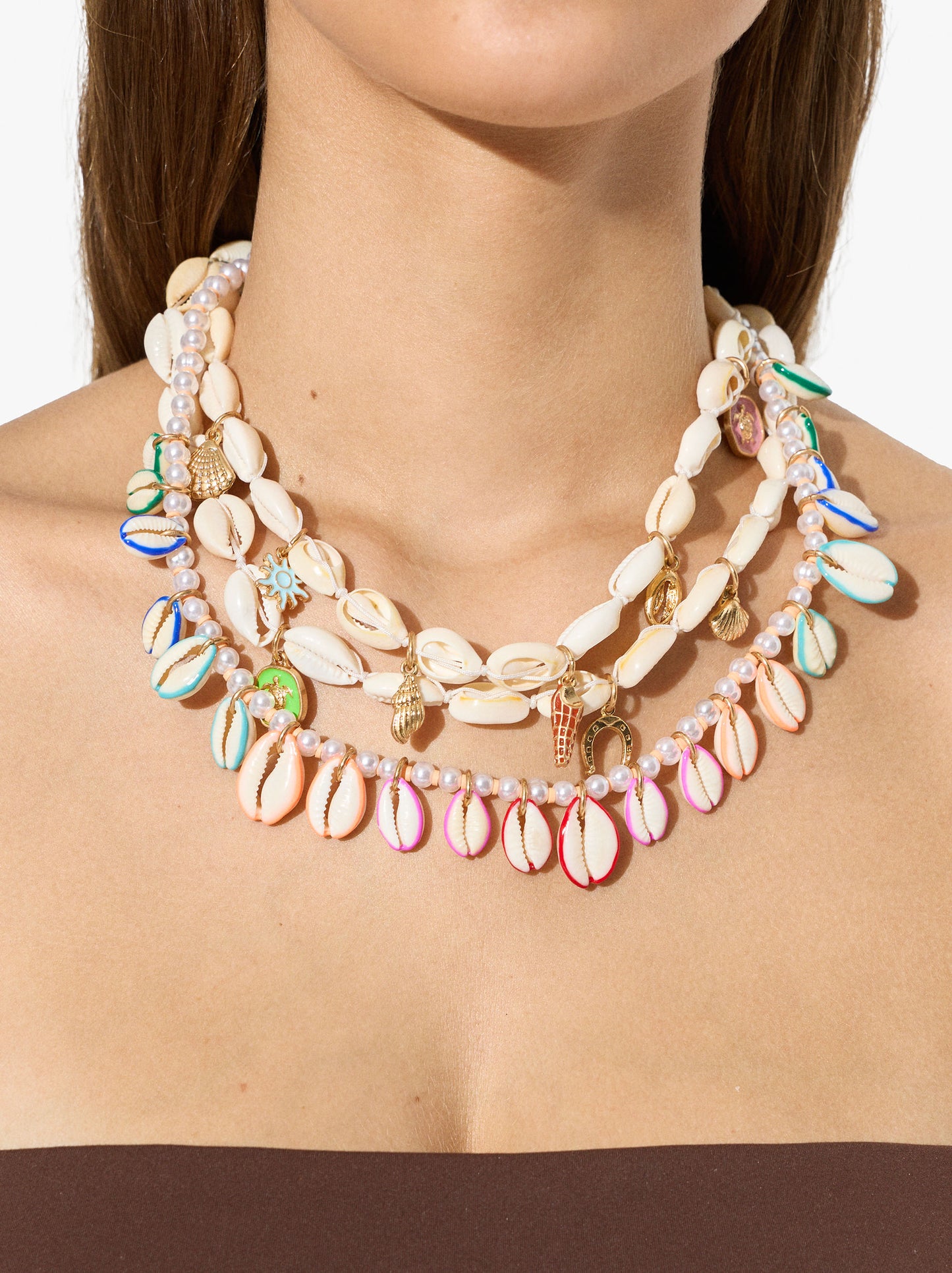 Short Multi-Collar Of Shells With Multicolor Enamel