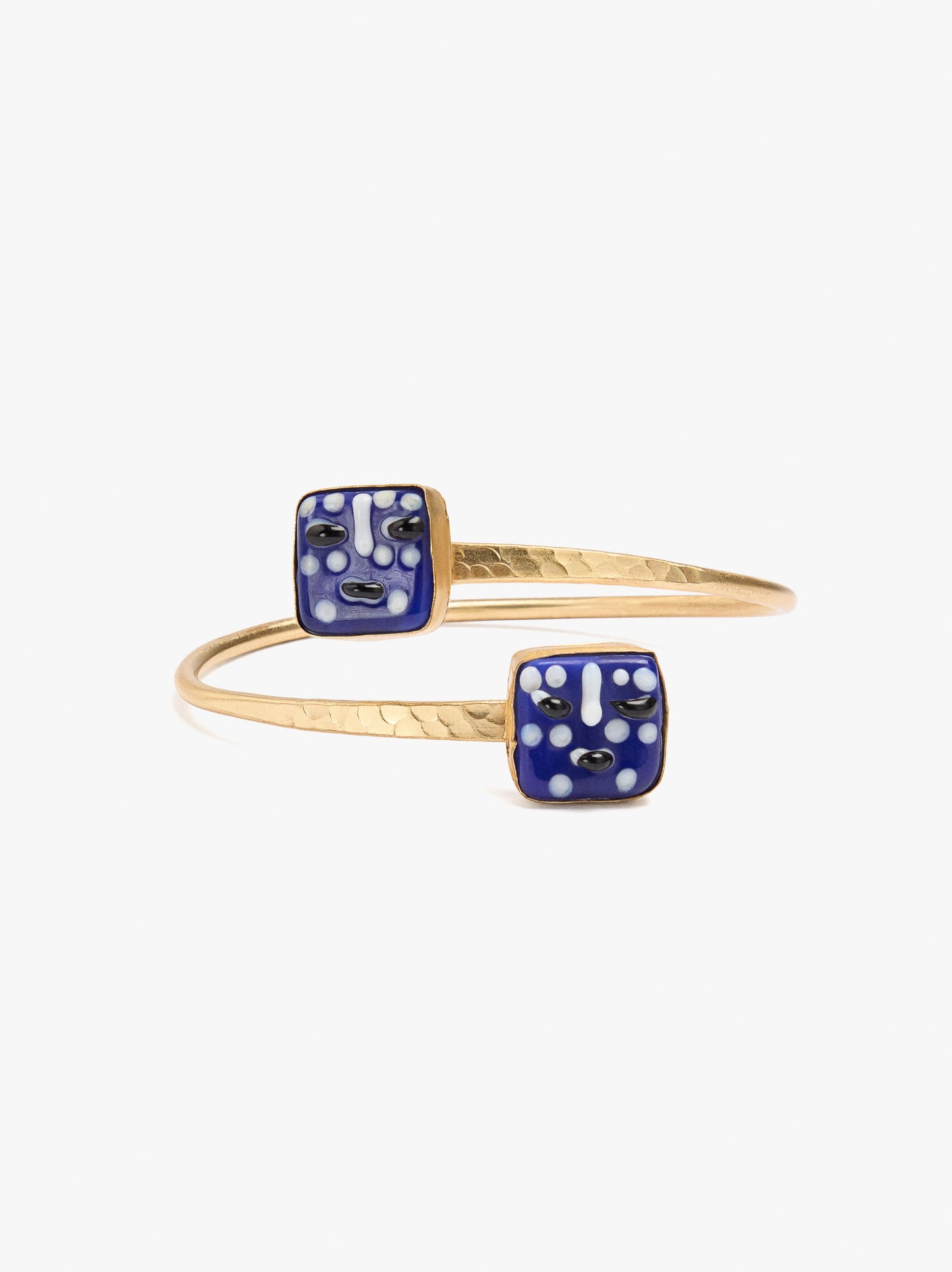Crossed Bracelet With Squares