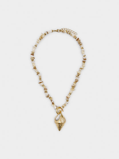 Short Necklace With Shells