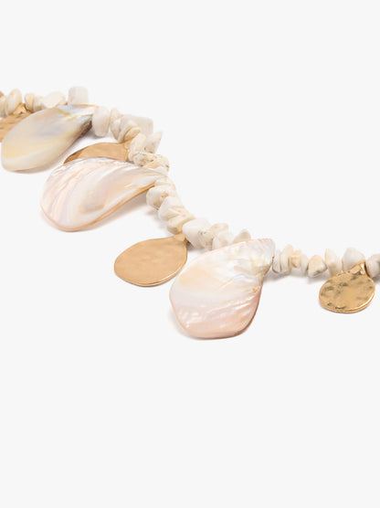 Short Necklace With Links And Shells