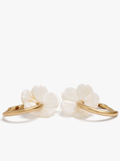 Hoop Earrings With Shell Flower