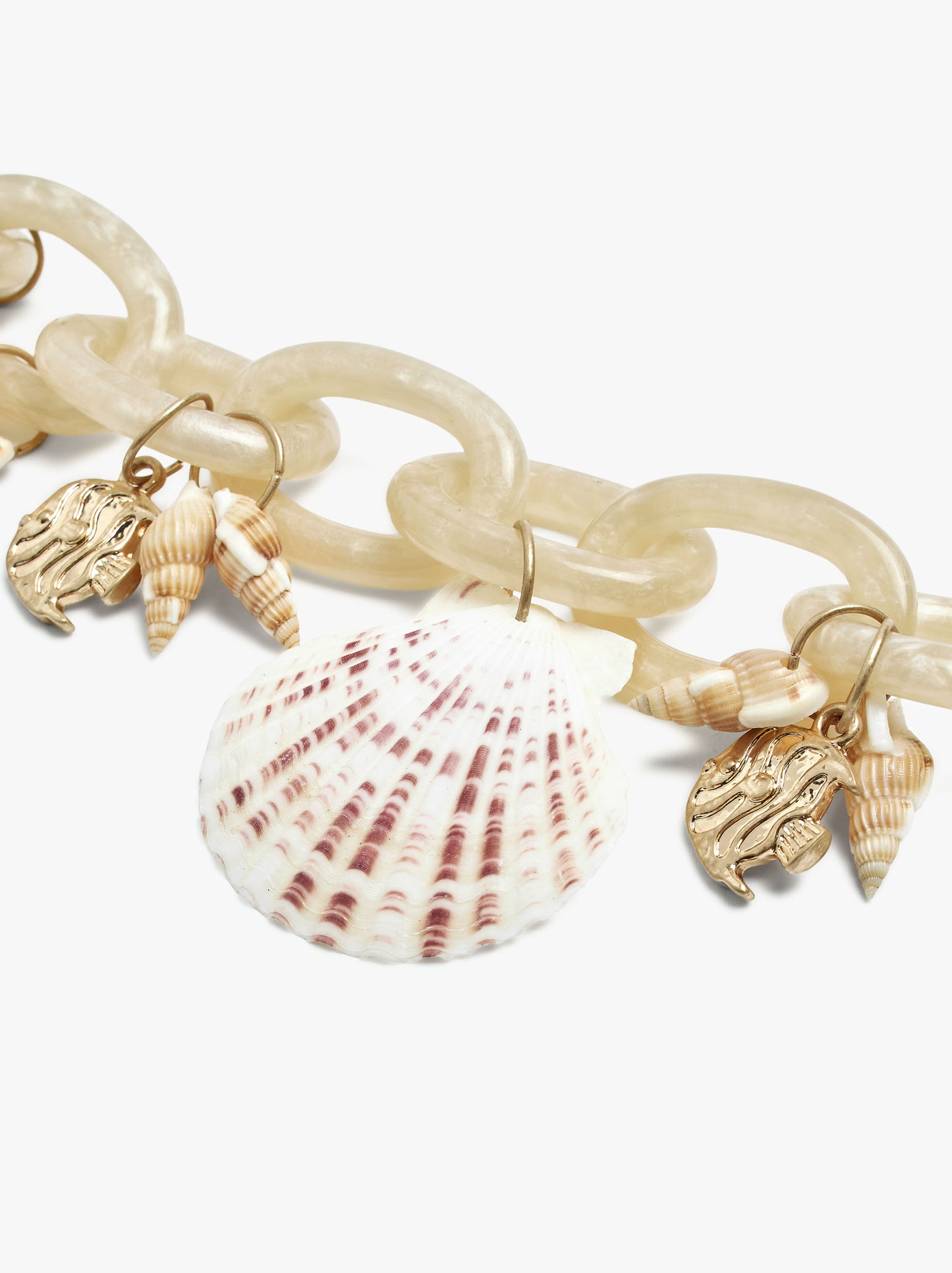 Short Necklace Of Links With Shells