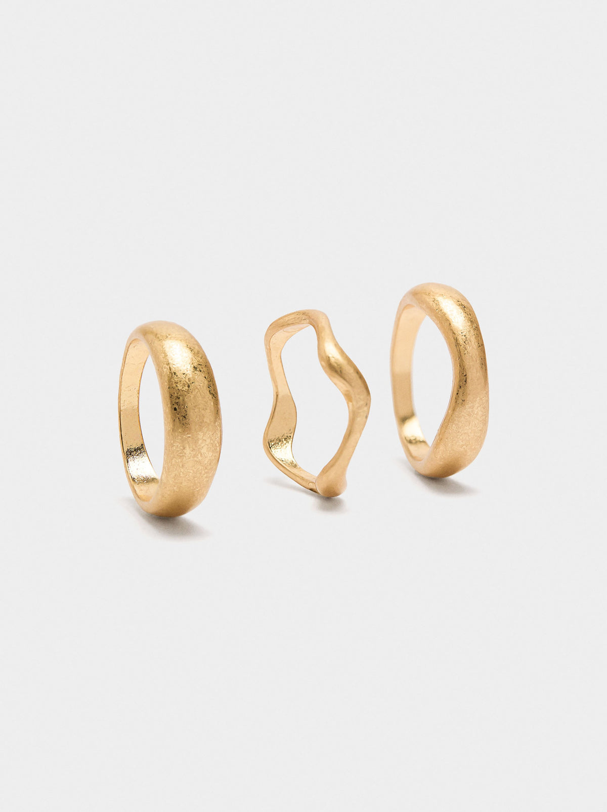 Set Of Wavy Rings