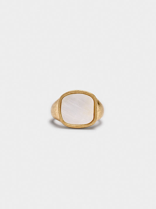 Signet Ring With Shell For Little Finger