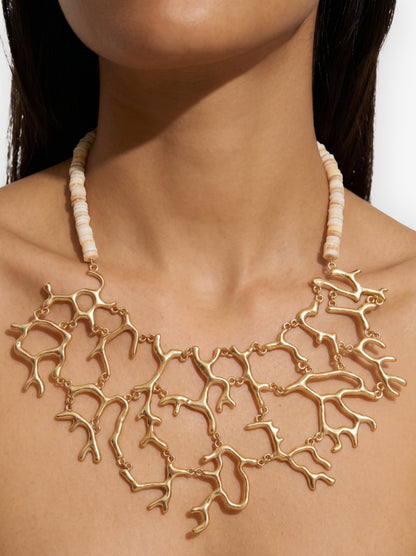 Necklace With Shells And Coral Effect