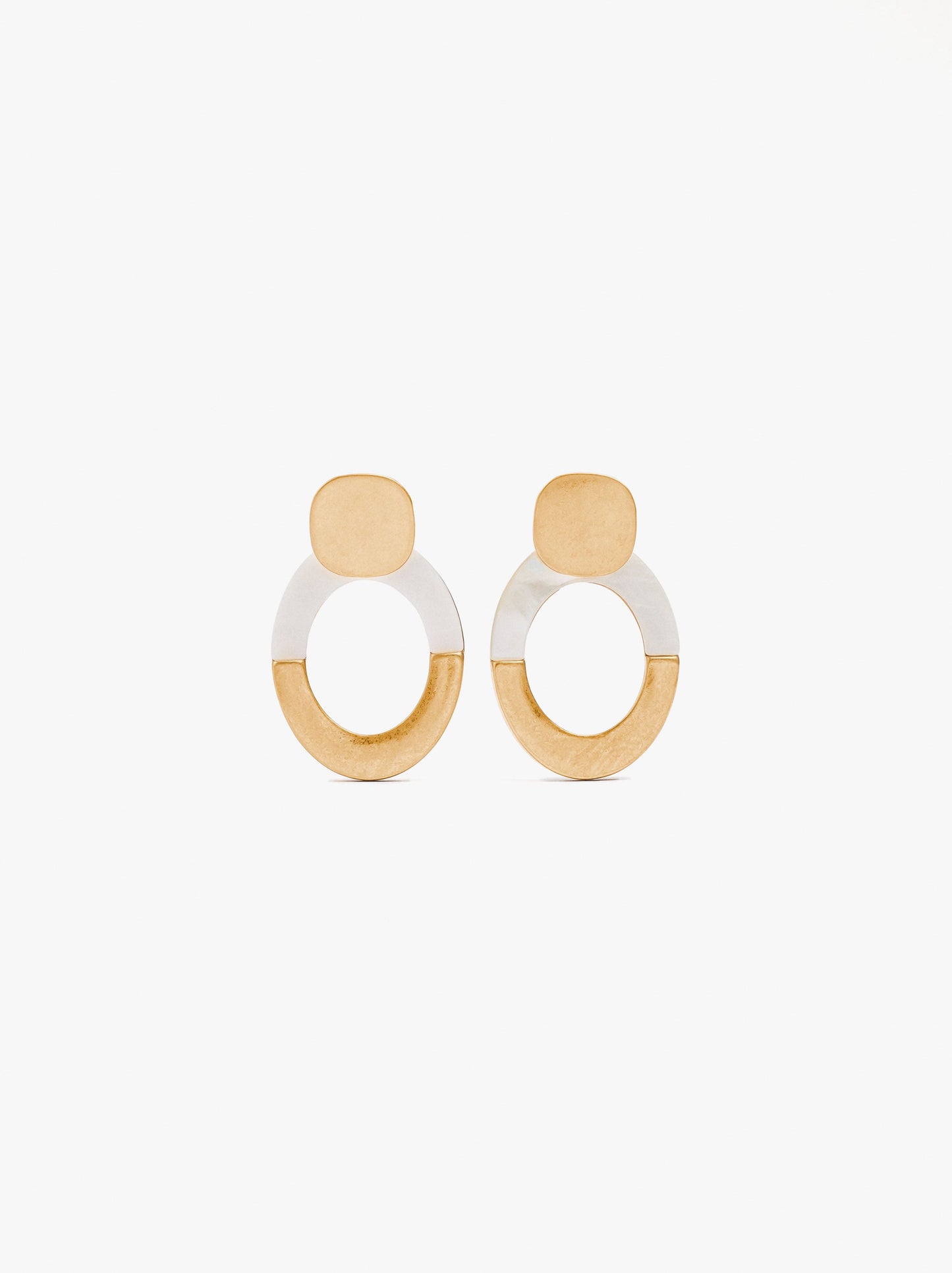 Hoop Earrings With Shell