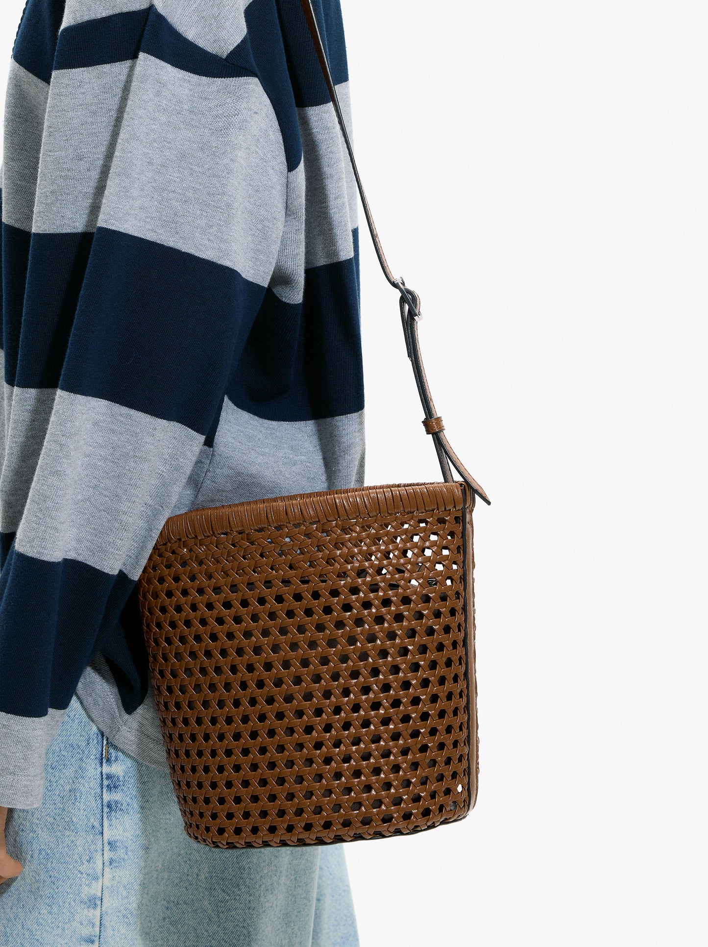 Braided Bucket Bag With Removable Bag