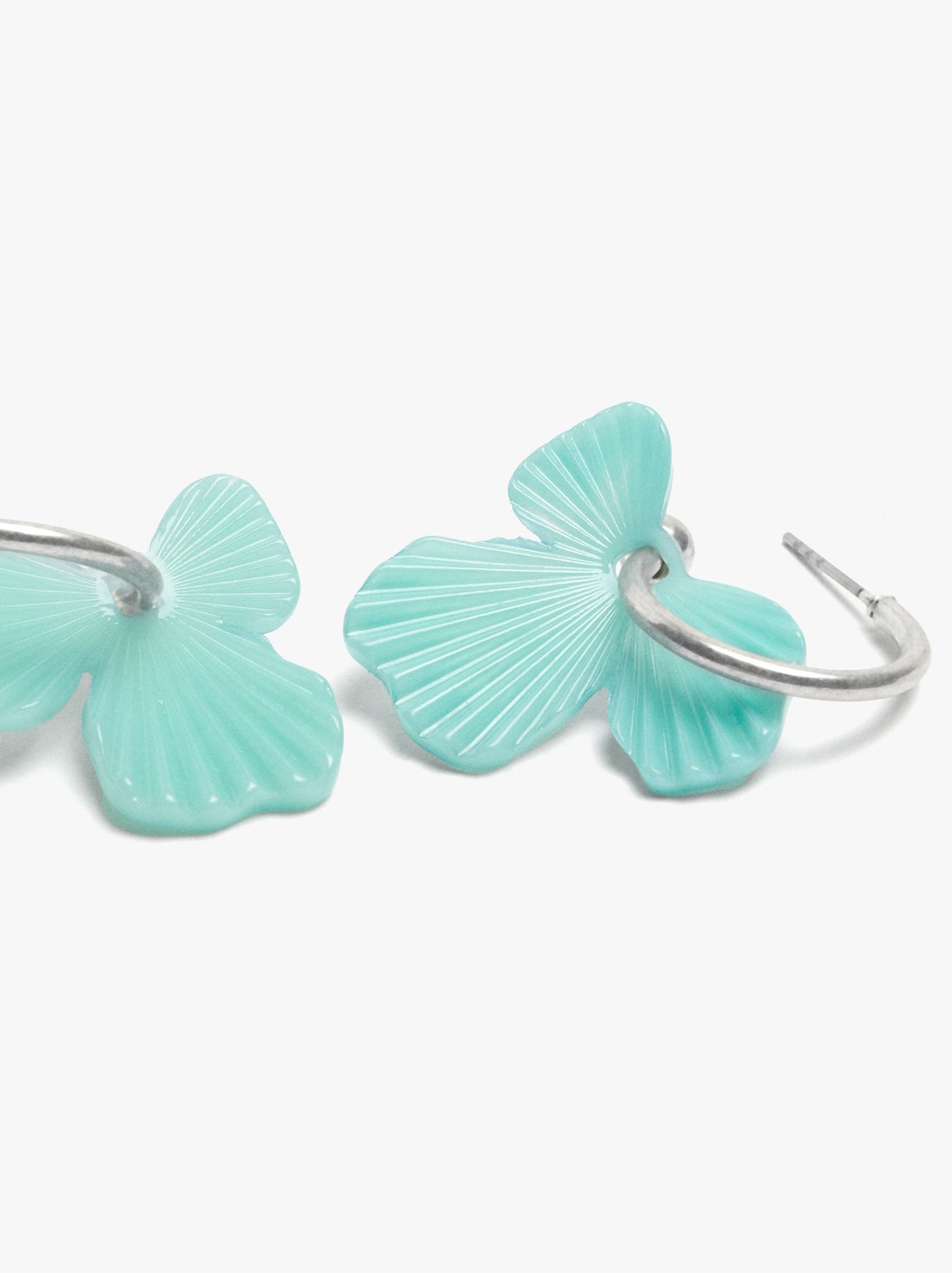 Hoop Earrings With Resin Flower