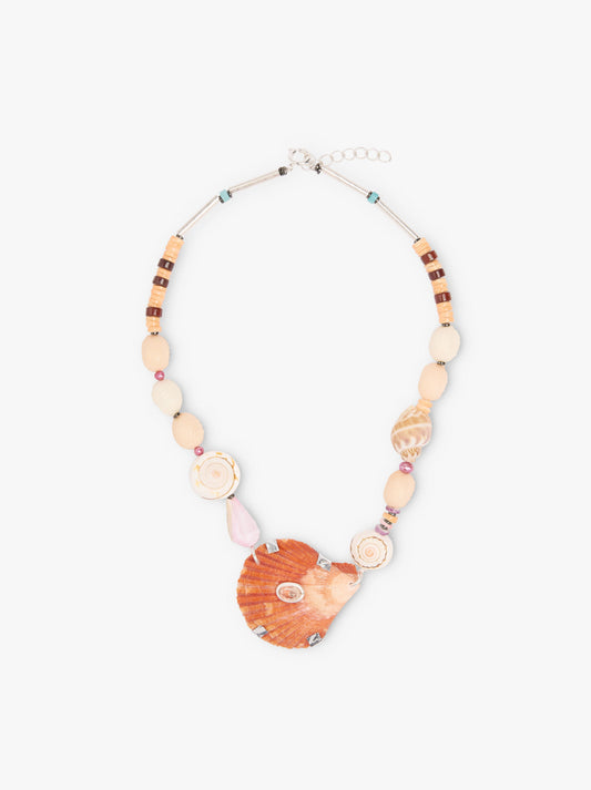 Short Necklace With Shells