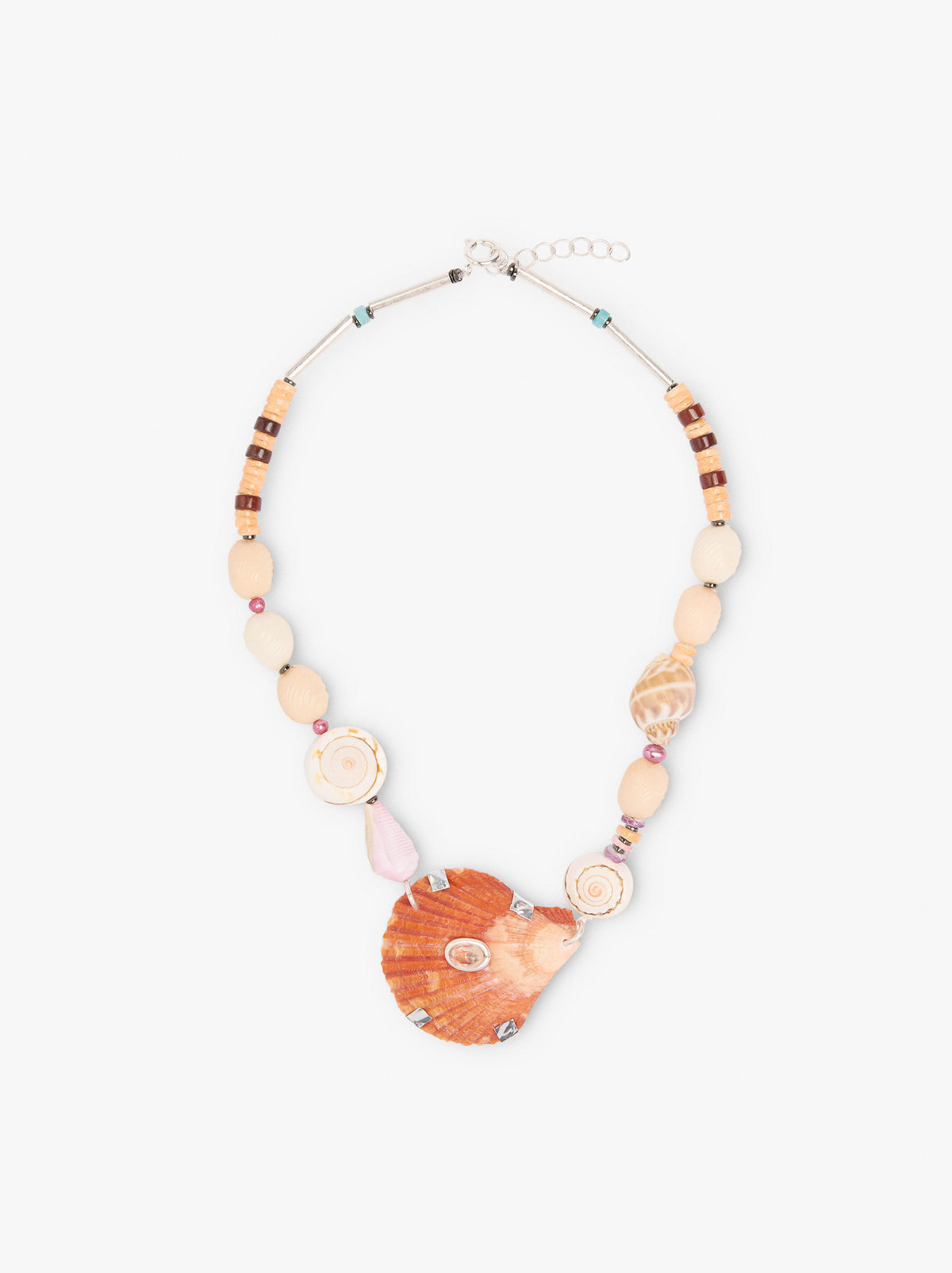 Short Necklace With Shells