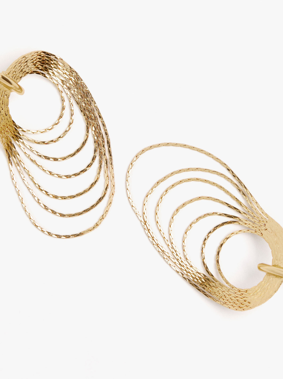 Long Earrings With Cascade Effect