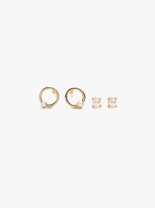 Short Earrings With Resin