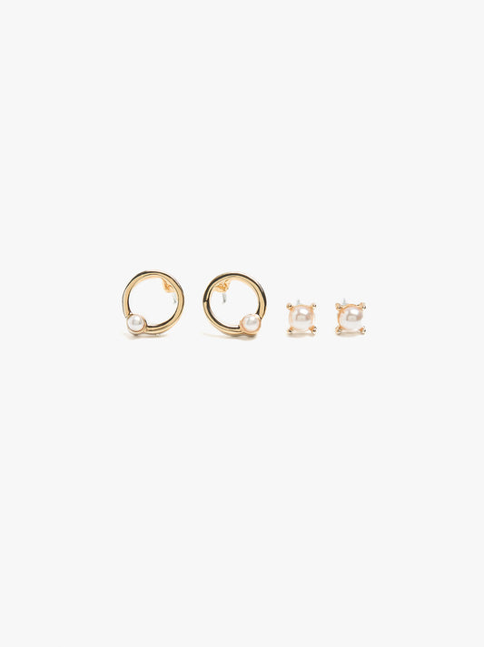 Short Earrings With Resin