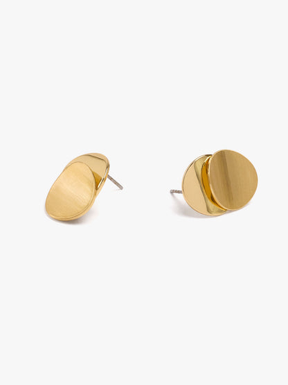 Round Earrings With Overlapping