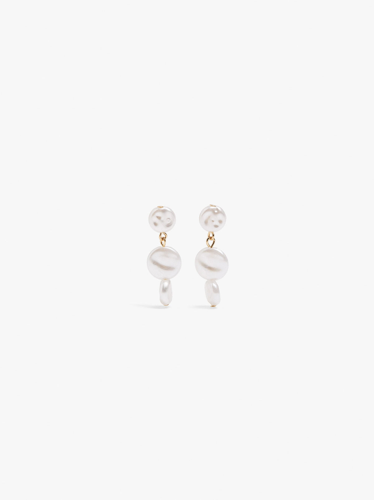 Earrings With Round Pearls