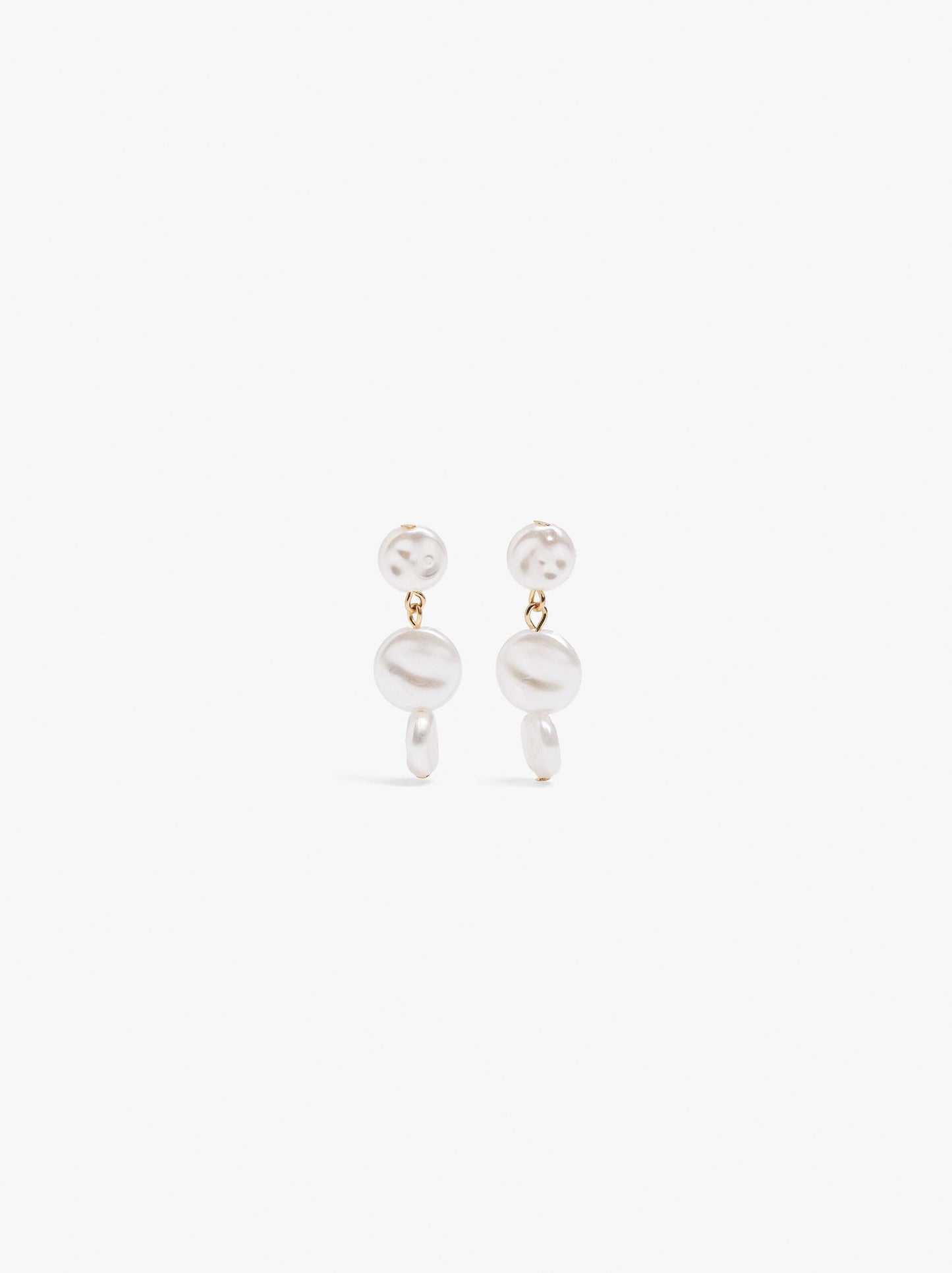 Earrings With Round Pearls