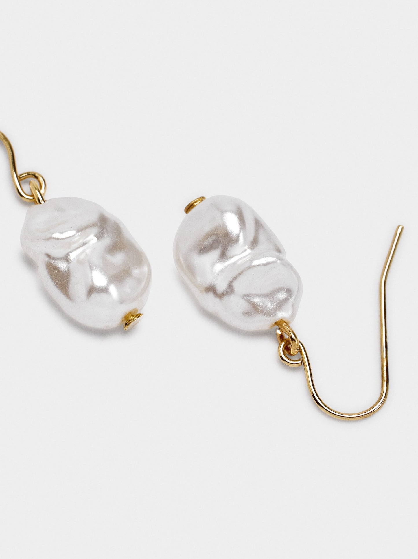 Earrings With Pearls