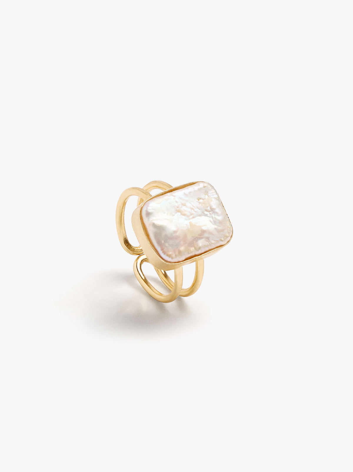 Rectangular Ring With Pearl