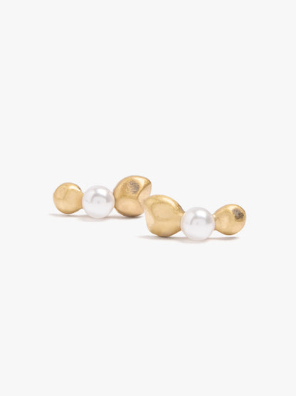 Rounded Earrings With Pearl
