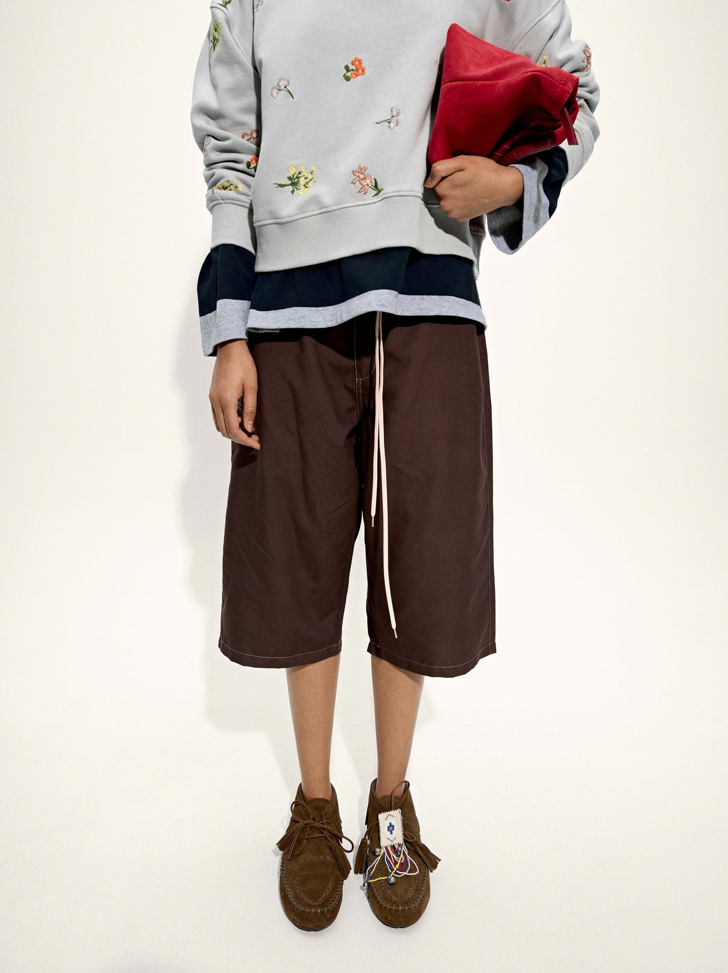 Bermudas With Bow