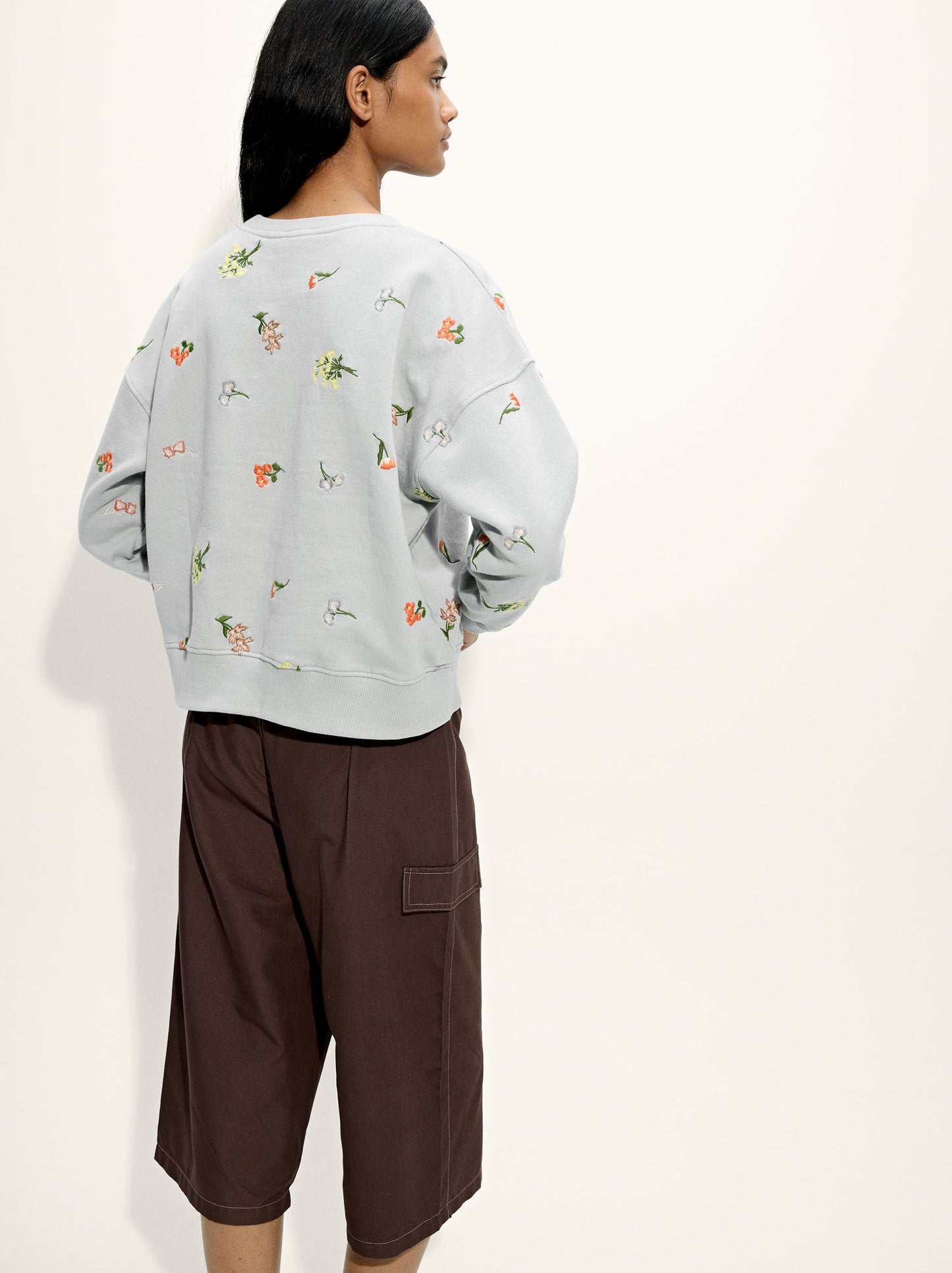 Bermudas With Bow