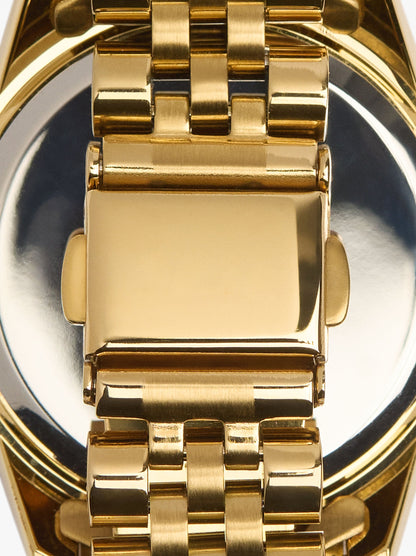 Round Watch With Stainless Steel Strap