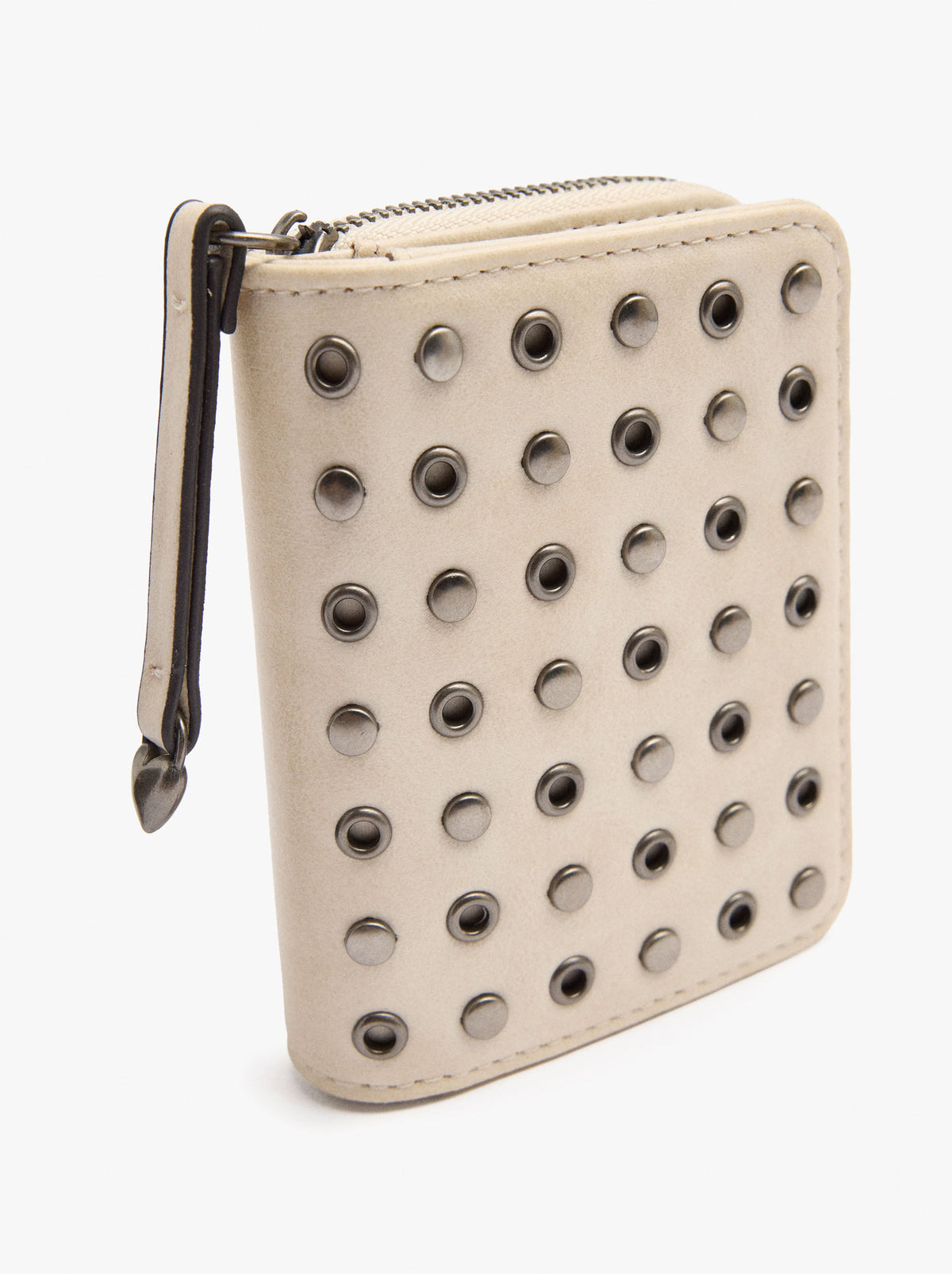 Basic Wallet With Studs