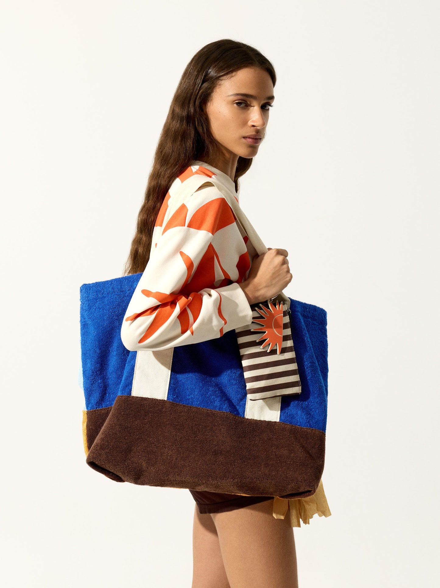 Shopper Bag With Contrast Pendant