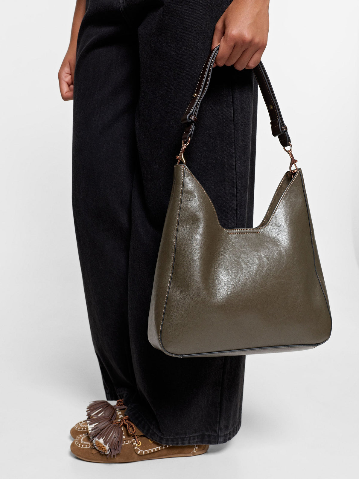 Shoulder Bag With Versatile Strap