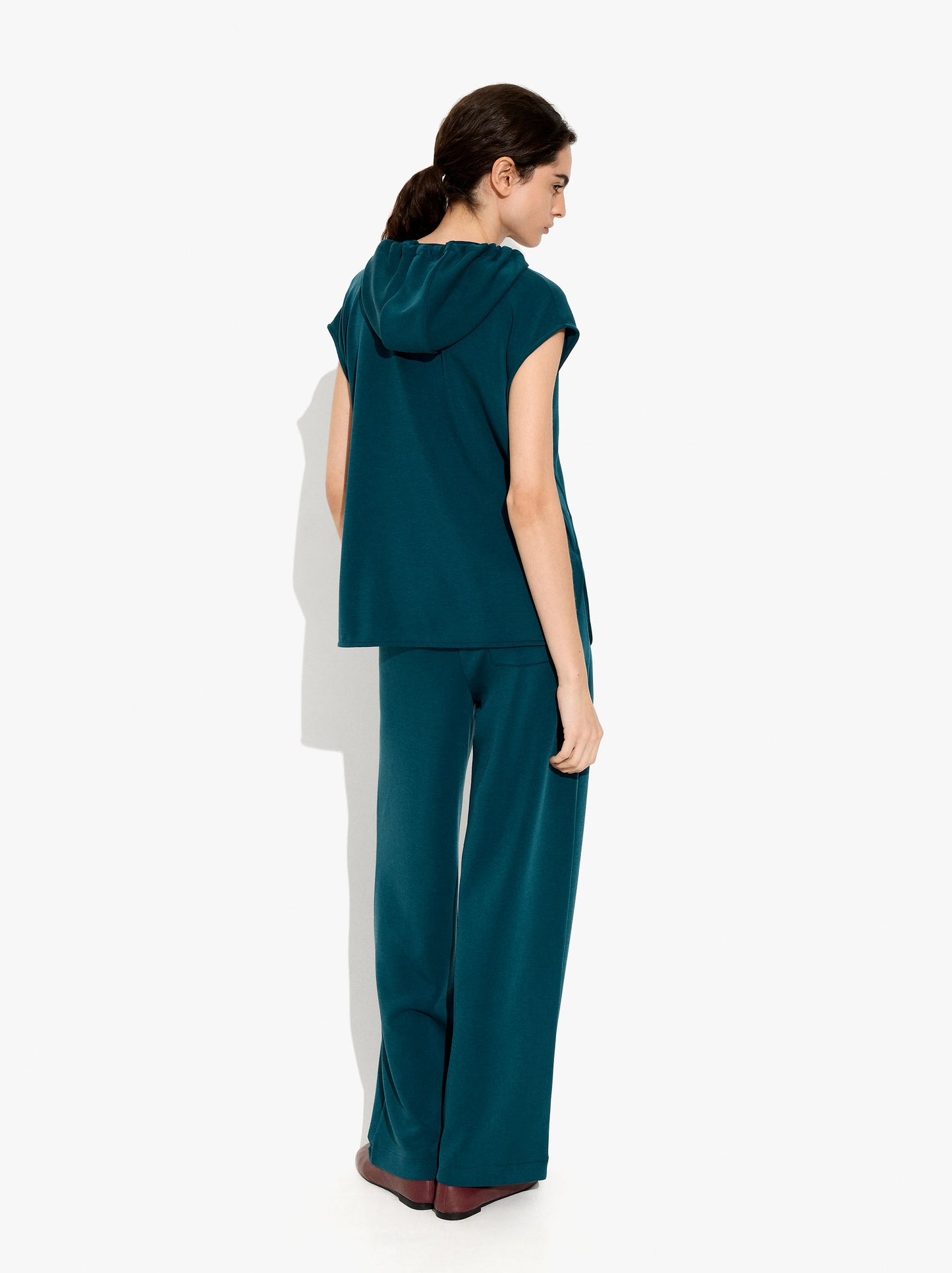Sleeveless Sweatshirt With Hood And Soft Touch