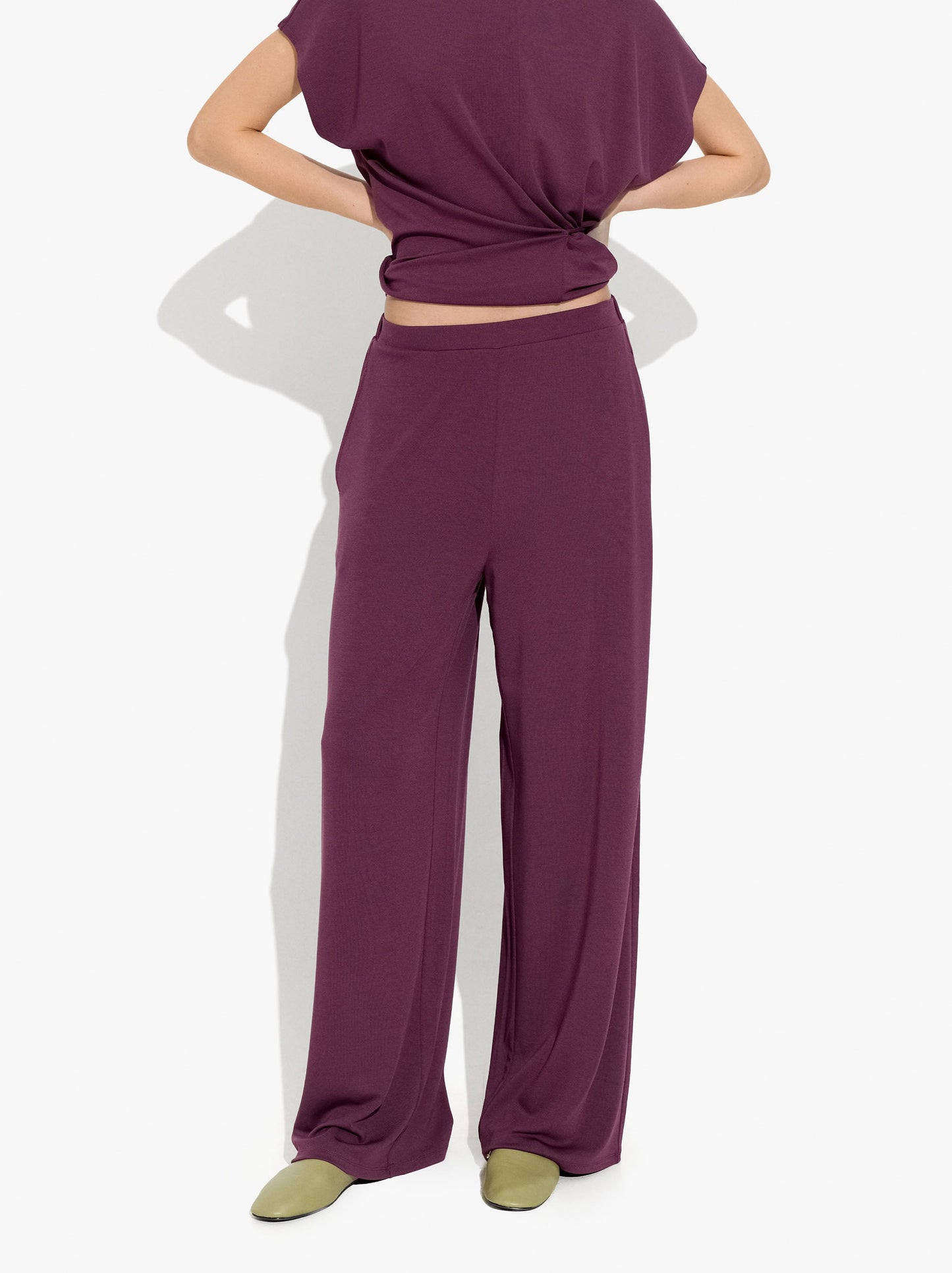 Fluid Trousers With Side Pockets