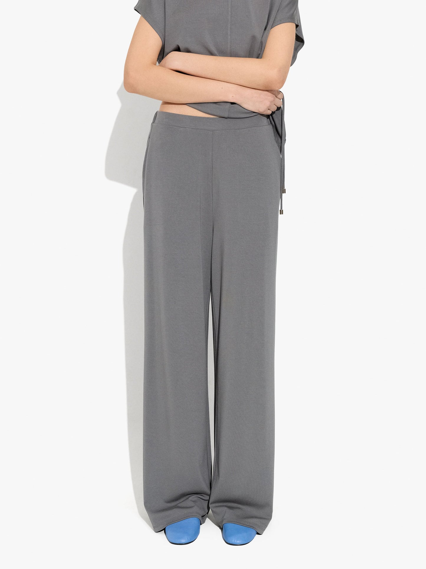Fluid Trousers With Side Pockets