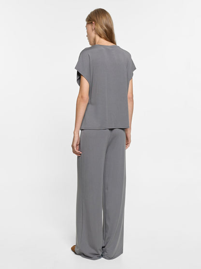 Fluid Trousers With Side Pockets