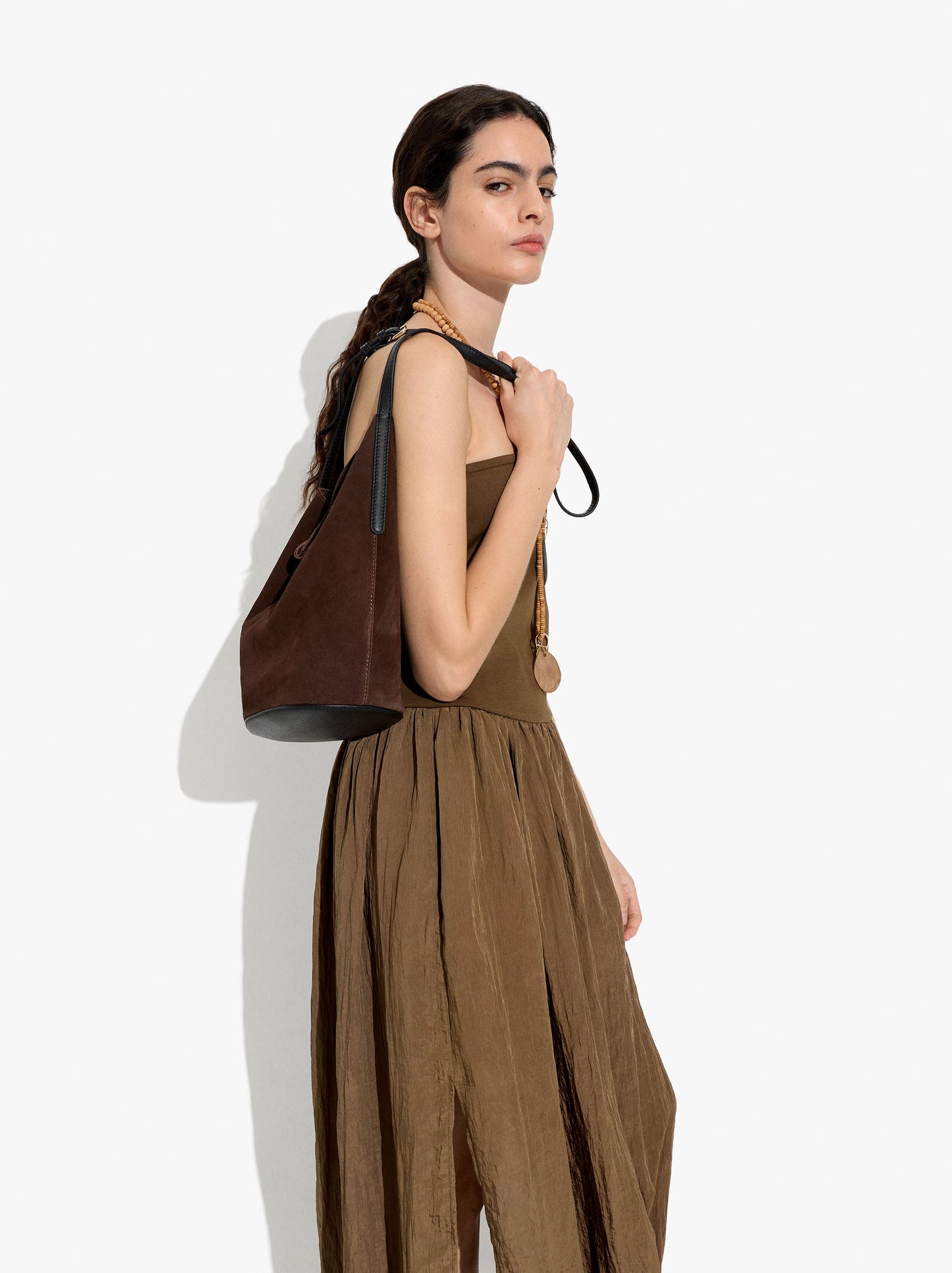 Leather Bucket Bag With Inner Pouch M