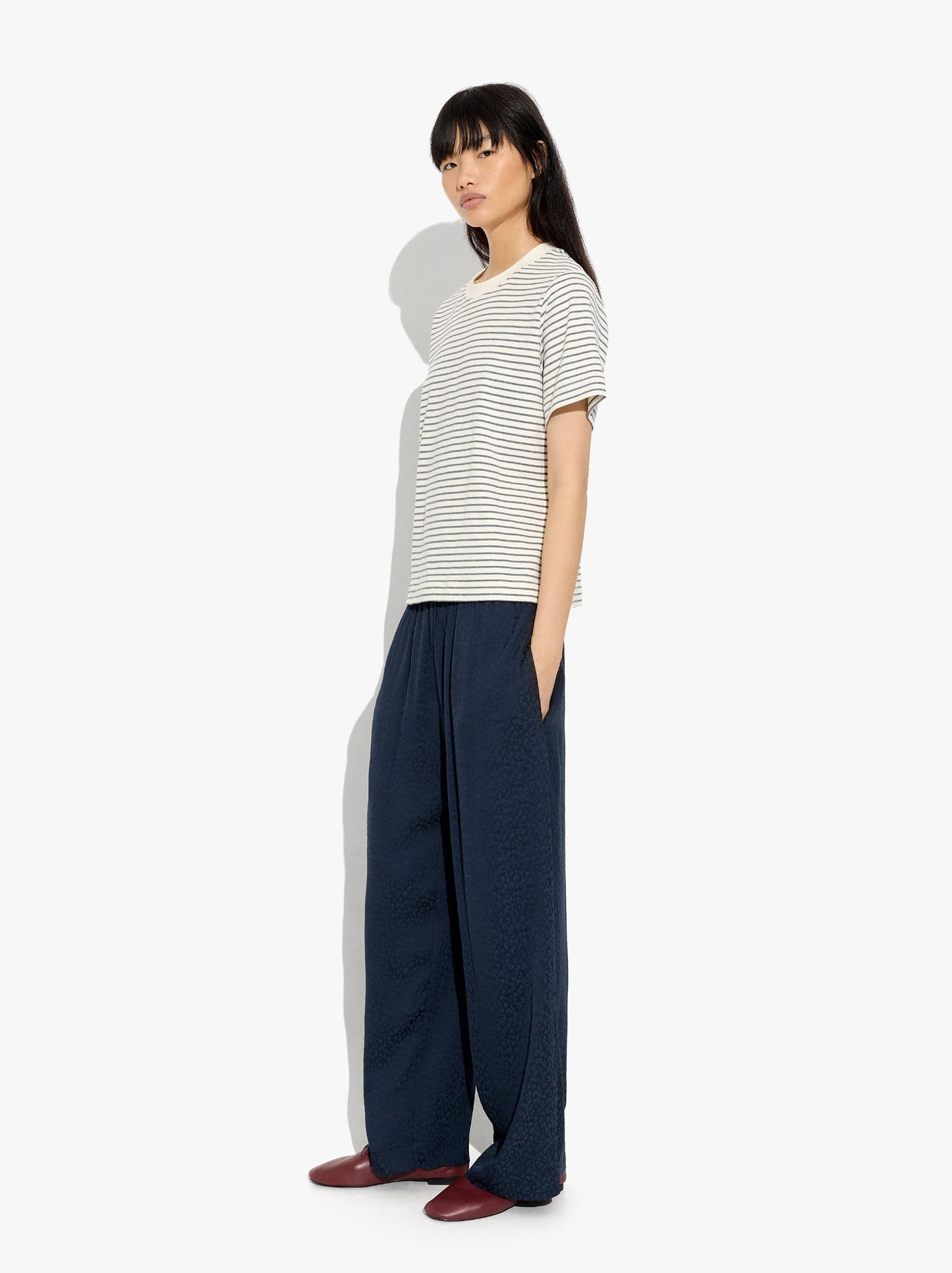 Flowy Jacquard Trousers With An Elastic Waist