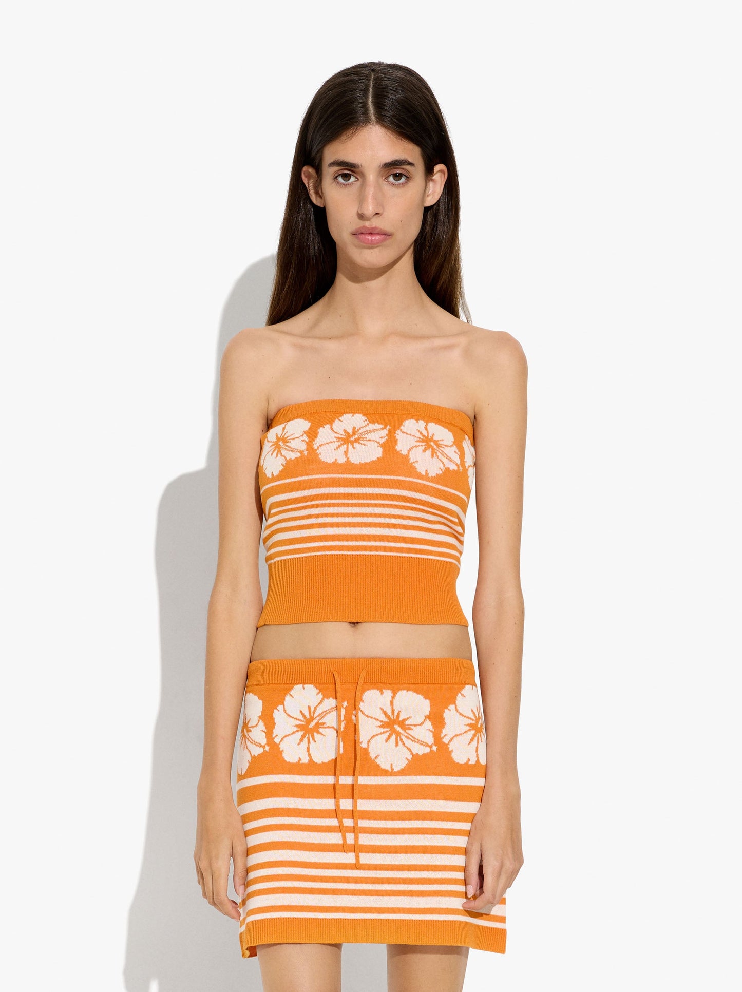 Cropped Top With Floral Printed Knit
